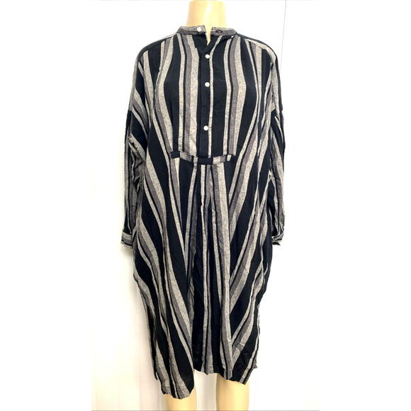 Trovata Birds of Paradis Henley Dress Long Sleeve Black Gray Stripe Tunic Pocket